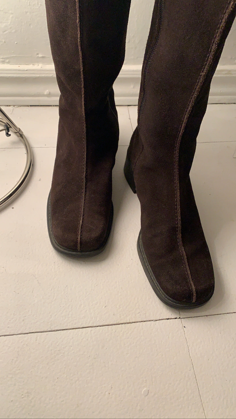 Choco Suede Boots