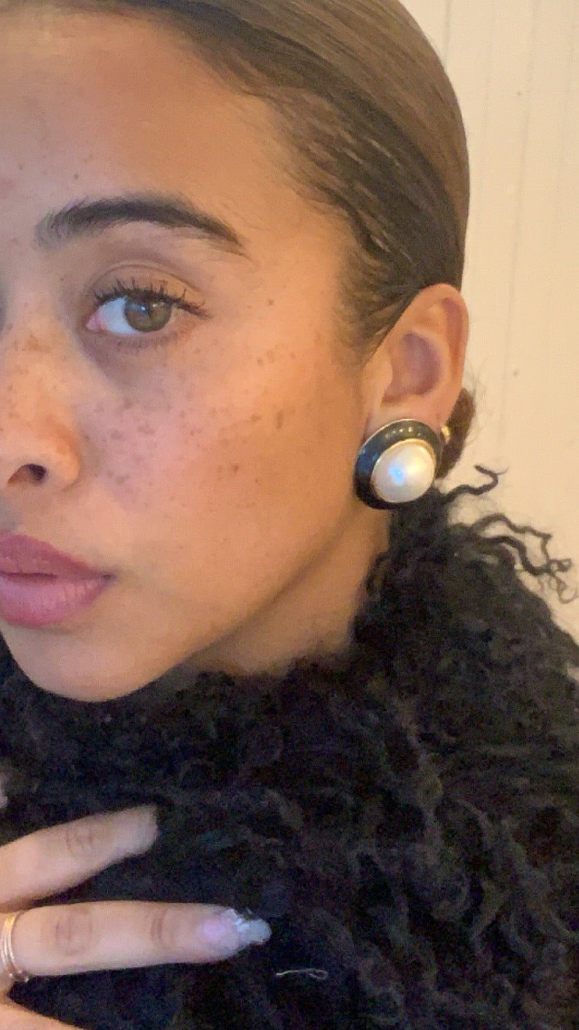 Noir et Blanc Clip-On Earrings